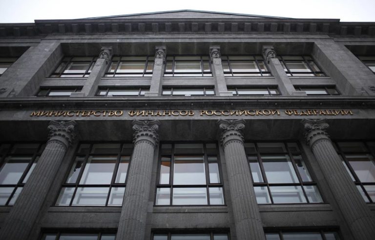 Минфин утвердил список стран, используемых для промежуточного (офшорного) владения активами в РФ